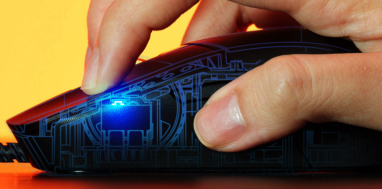 An image showing the perfect micro switch contact spot inside the ROG Strix Impact III