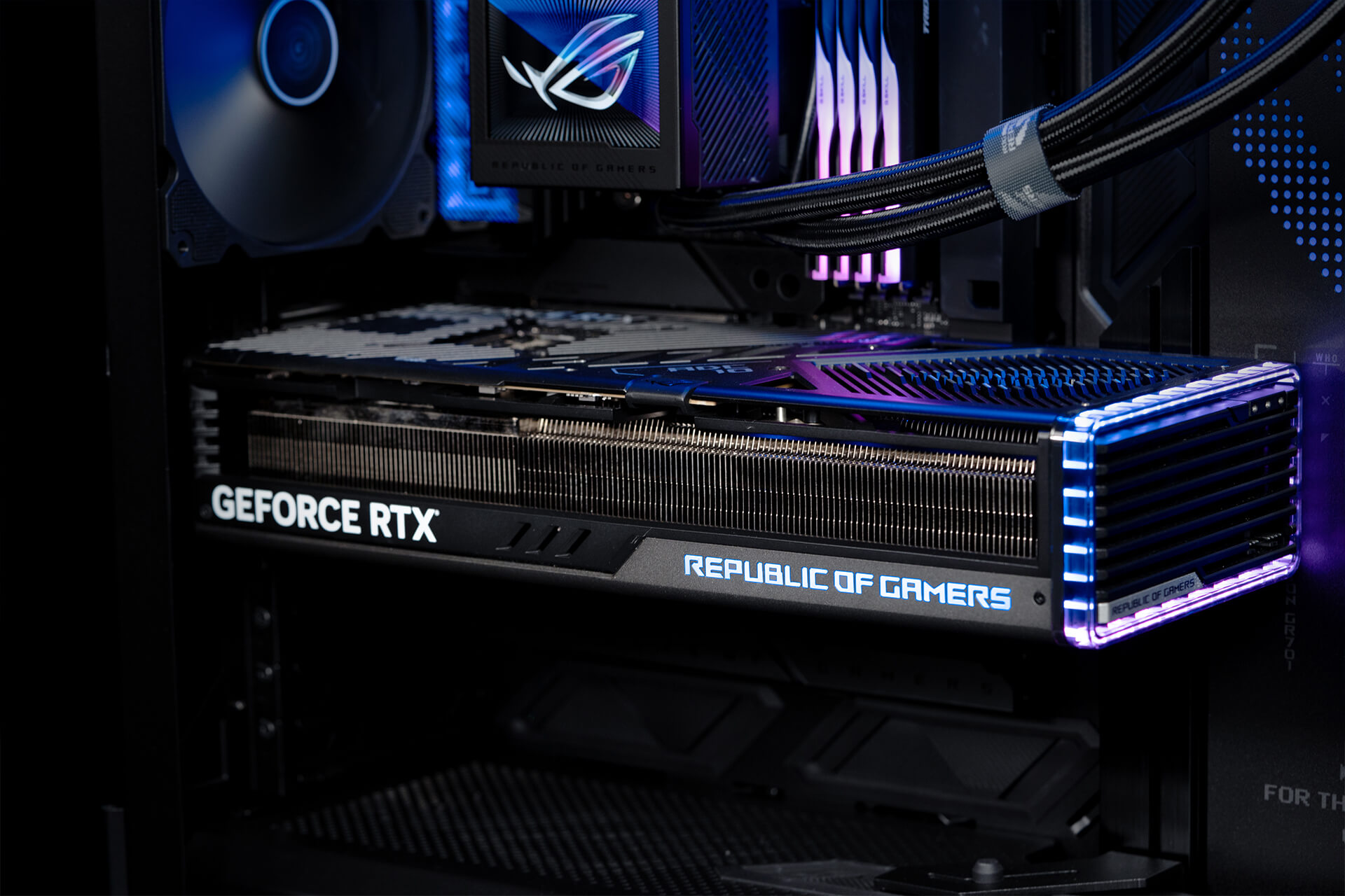 A close shot focus on A close shot of the ROG Strix GeForce RTX™ 4090 BTF Edition in PC build.